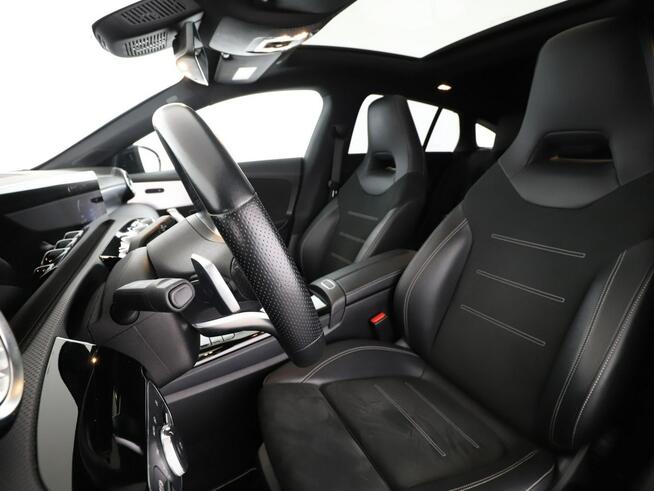 Mercedes CLA 200 AMG Line automat 163KM panorama navi grzane fotele kamera MBUX