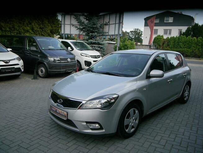 Kia Cee'd 1.4b zwykły silnik Stan b.dobry bezwypadkowy z Niemiec Gwarancja 12mc