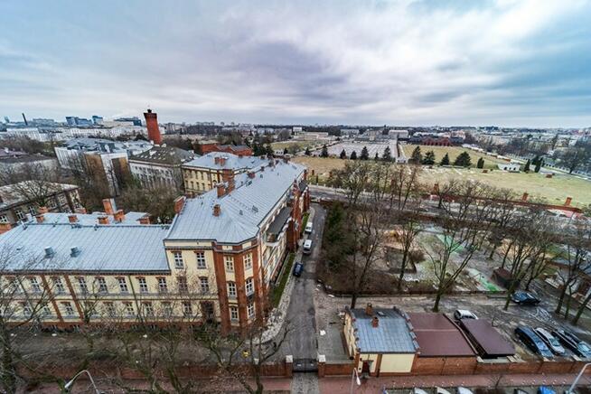 2 pokoje w pobliżu Placu Zawiszy- Nowogrodzka 78