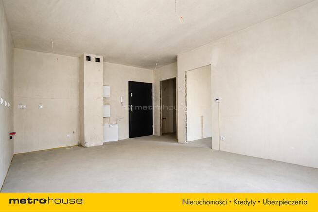 Nowe 2 pokoje na ostatnim piętrze - taras 7,40 m²