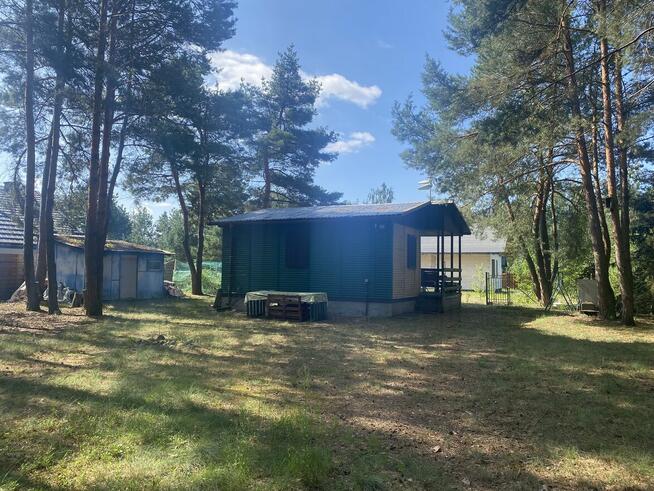 Na sprzedaż działka budowlana 647 m2 27m x 24m domek 42m2