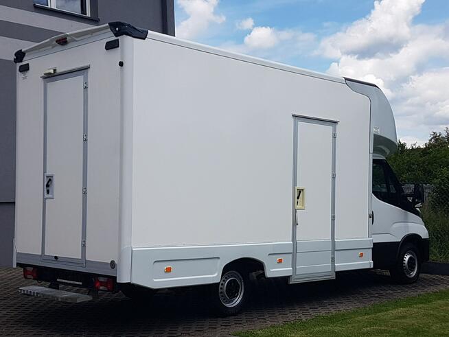 Iveco Daily KONTENER NISKOPODŁOGOWY 4,44x2,23x2,43 SKLEP BAR FOODTRUCK KAMPER AC
