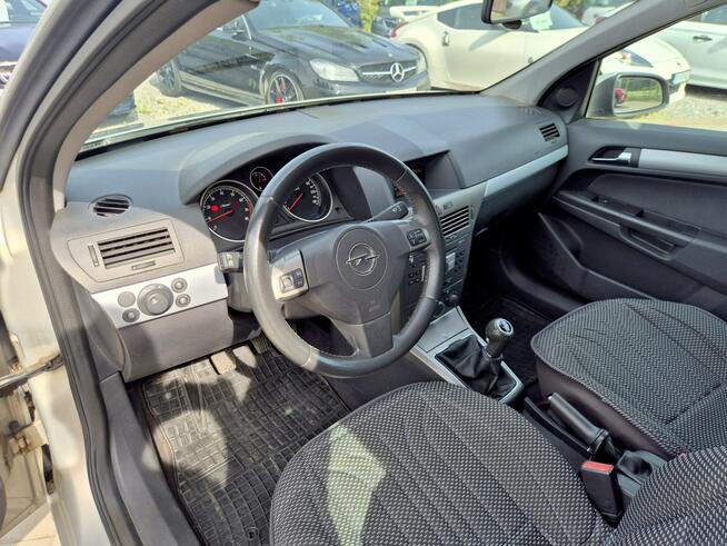 Opel Astra Benzyna