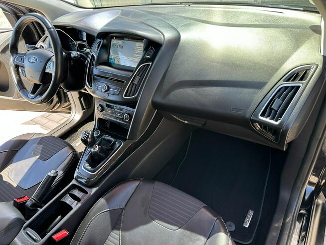 Ford Focus Półskóra Kamera Czujniki Asystent Grzane fotele KeyLess Navi GWARANCJA