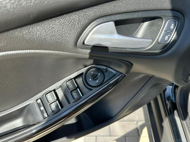 Ford Focus Półskóra Kamera Czujniki Asystent Grzane fotele KeyLess Navi GWARANCJA