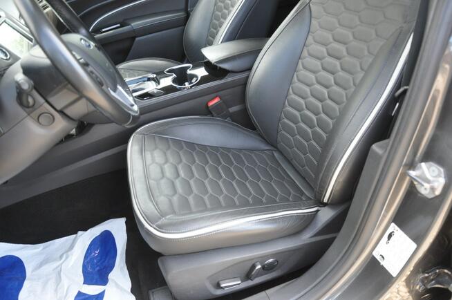 Ford Mondeo 2.0 Hybrid 187KM Vignale Full LED Skóra Navi Asystenci Grzane fotele
