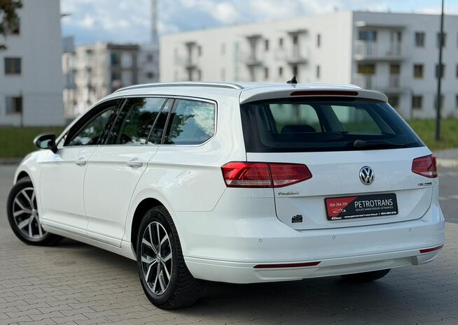 Volkswagen Passat 1.6 / 120KM FULL LED Automat Nawigacja Tempomat Alufelgi Czujniki Park
