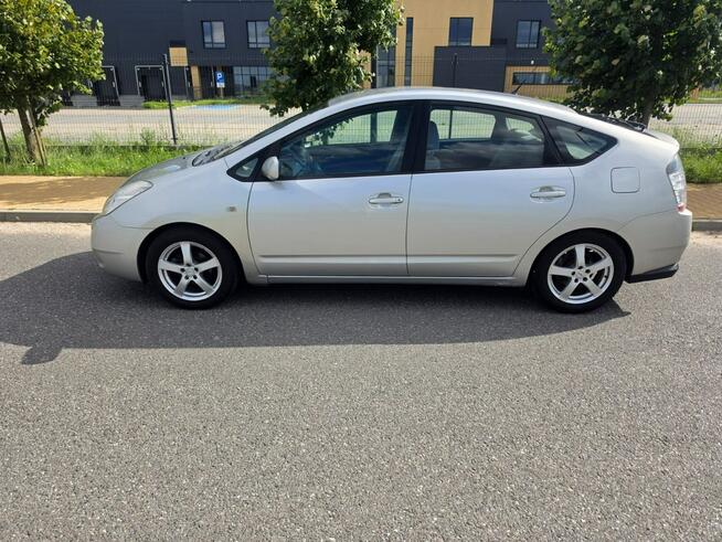 Toyota Prius | 1.5 Hybryda | Automat | 2005 |