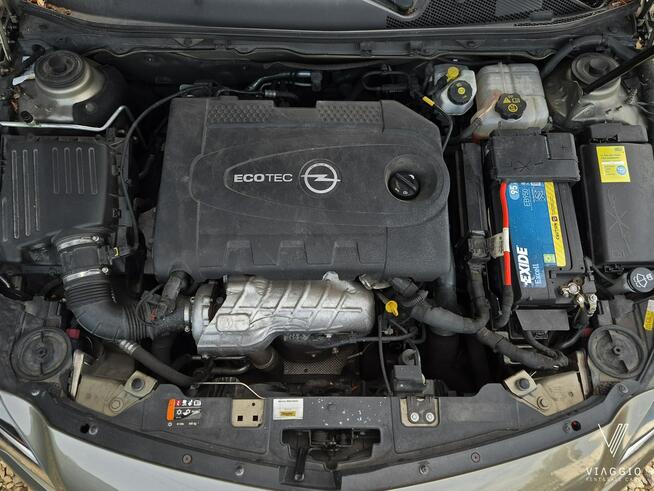 Insignia Sports Tourer 2.0 140km BI-XENON kamera NAV skóra SERWIS 2014