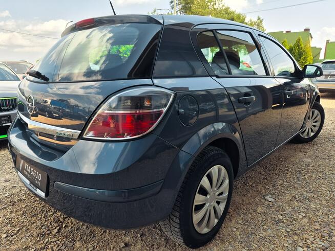 Opel Astra 1.4 benzyna 90km klimatyzacja BEZWYPADEK serwis 2010