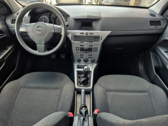 Opel Astra 1.4 benzyna 90km klimatyzacja BEZWYPADEK serwis 2010