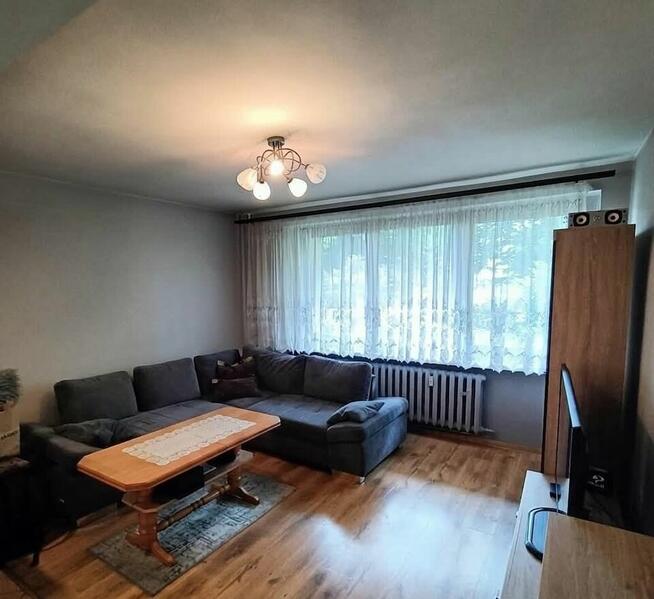 Mieszkanie 54 m2 na parterze w spokojnej okolicy.