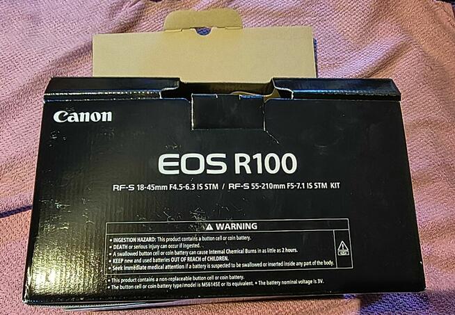 Canon Eos R100 plus dodatki