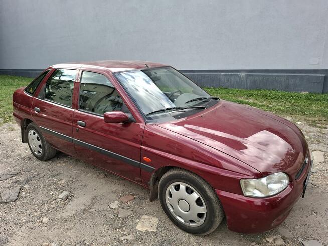 FORD Escort, wersja Bolero2, rok 1998, moc 70 kM. Klasyk