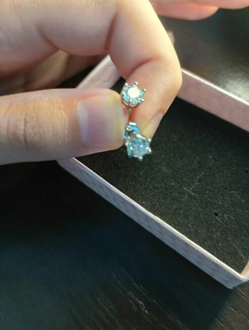 Kolczyki moissanite z certyfikatem