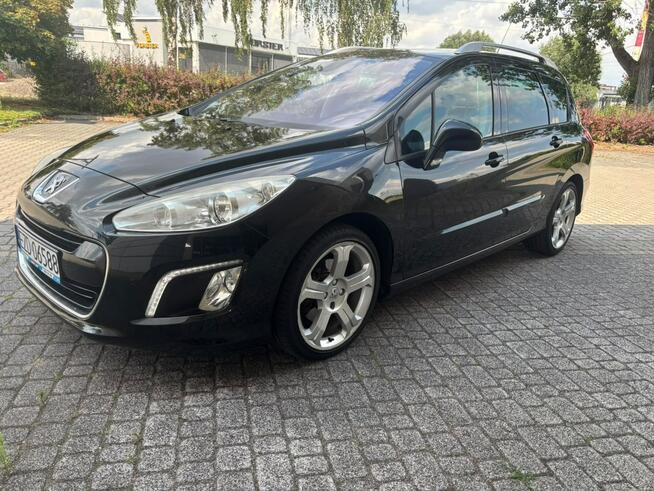 Peugeot 308 SW 2.0 HDi 150 KM • 2011 • Wersja poliftowa • Panorama • Navi • 17"