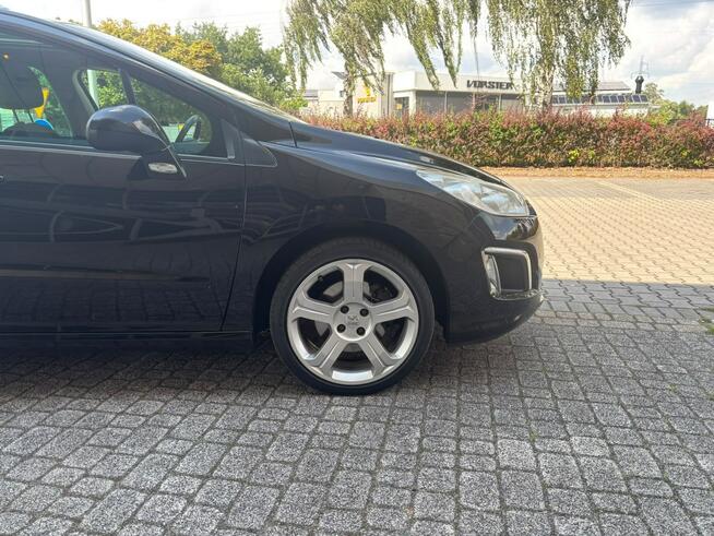 Peugeot 308 SW 2.0 HDi 150 KM • 2011 • Wersja poliftowa • Panorama • Navi • 17"