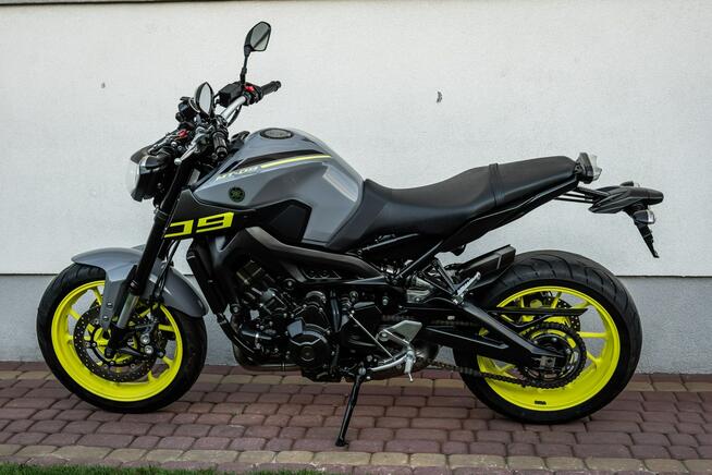 Yamaha MT 09 900 R 2016 AKRAPOVIĆ KSIĄŻKA ABS Transport Raty Stan Kolekcjonerski