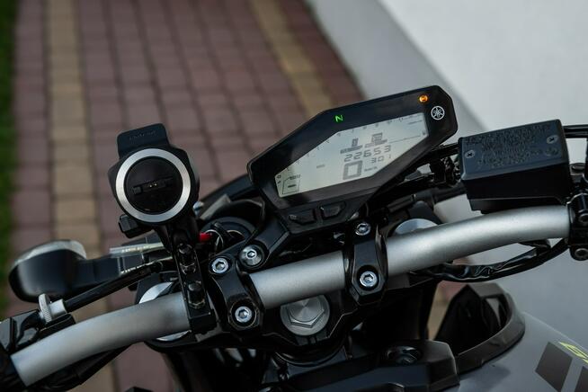 Yamaha MT 09 900 R 2016 AKRAPOVIĆ KSIĄŻKA ABS Transport Raty Stan Kolekcjonerski
