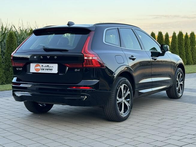 Volvo XC 60 B4 Mild Hybrid Benzyna Core