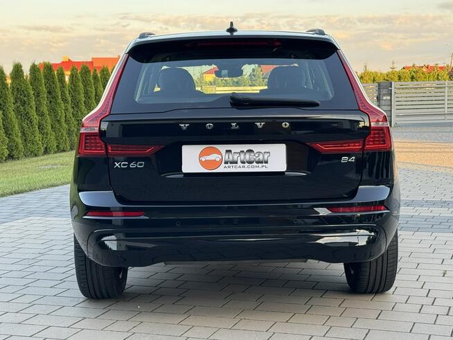 Volvo XC 60 B4 Mild Hybrid Benzyna Core
