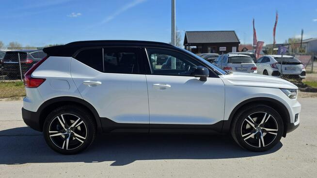 Volvo XC 40 biała perła R design AWD