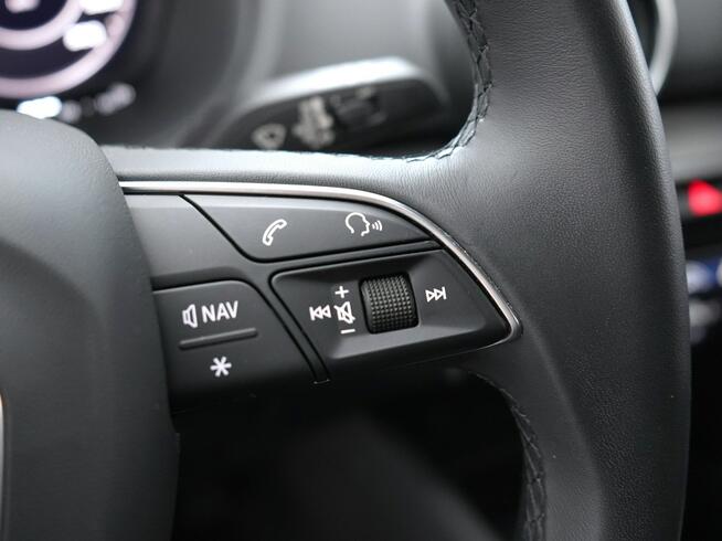 Audi Q2 35 TDI 150KM Kamera MartwePole Navi TempomatACC SmartphoneInterface