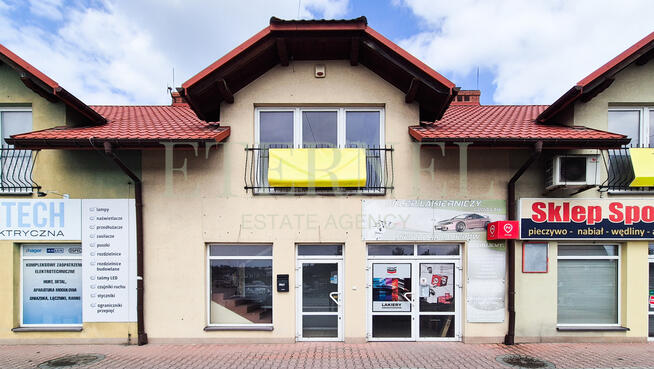 Dwupoziomowy lokal komercyjny 100m2 z parkingiem