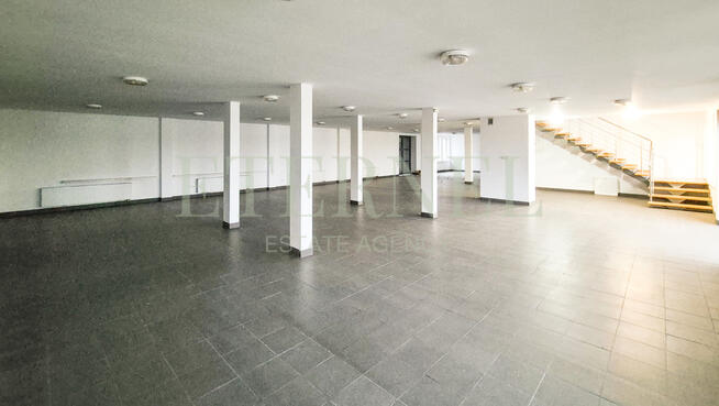 Kompleks biurowo-magazynowy na sprzedaż 1000m2