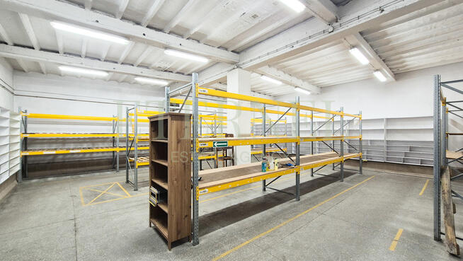 Kompleks biurowo-magazynowy na sprzedaż 1000m2