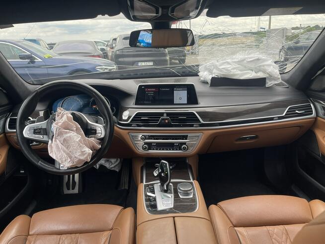 BMW 750 EU Long Mpakiet xDrive HAK Masaż Harman/Kardon Pneumatyka