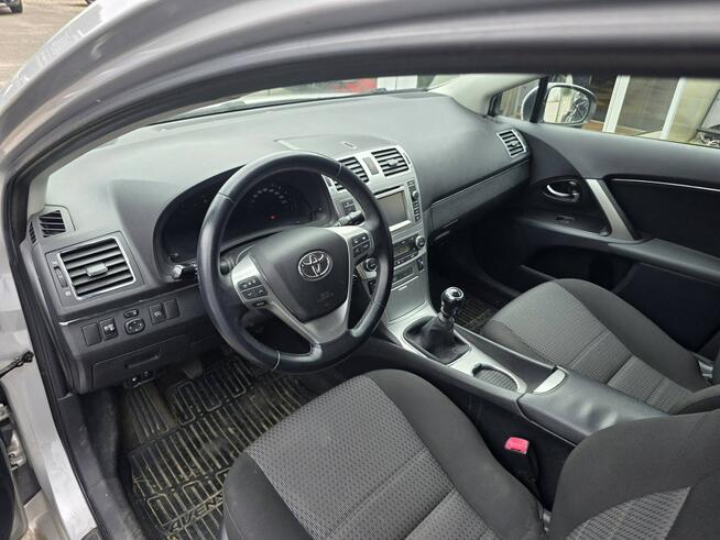 Toyota Avensis 2.0 Benzyna 152 KM, Kamera, Klimatyzacja, Bluetooth, Alufelgi, Navi