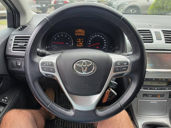 Toyota Avensis 2.0 Benzyna 152 KM, Kamera, Klimatyzacja, Bluetooth, Alufelgi, Navi