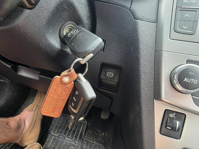Toyota Avensis 2.0 Benzyna 152 KM, Kamera, Klimatyzacja, Bluetooth, Alufelgi, Navi