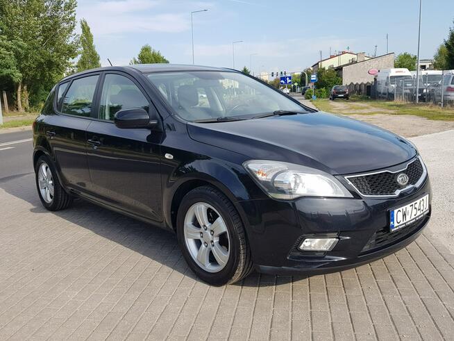 Kia Cee'd 1,4 Benzyna Klimatronik Nawigacja Kamera Zarejestrowany Gwarancja