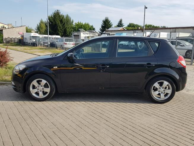 Kia Cee'd 1,4 Benzyna Klimatronik Nawigacja Kamera Zarejestrowany Gwarancja