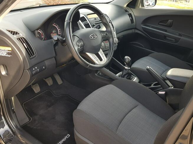 Kia Cee'd 1,4 Benzyna Klimatronik Nawigacja Kamera Zarejestrowany Gwarancja