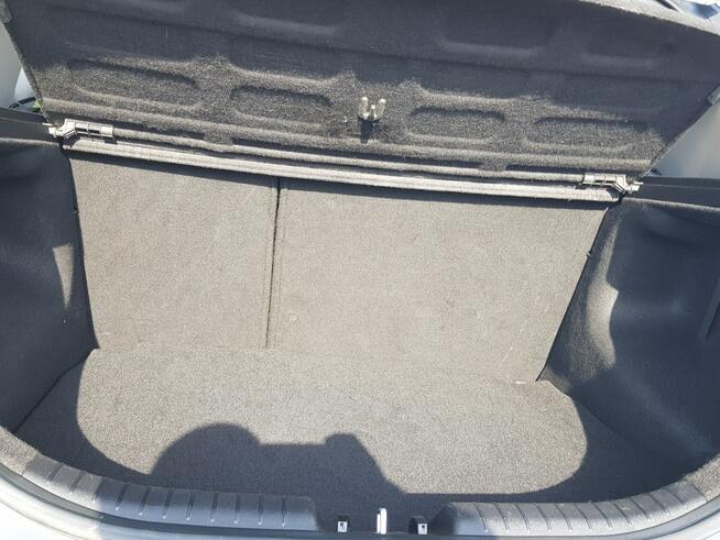 Kia Cee'd 1,4 Benzyna Klimatronik Nawigacja Kamera Zarejestrowany Gwarancja