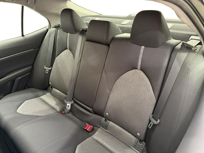 Toyota Camry 2.5 Hybrid Comfort CVT Sedan