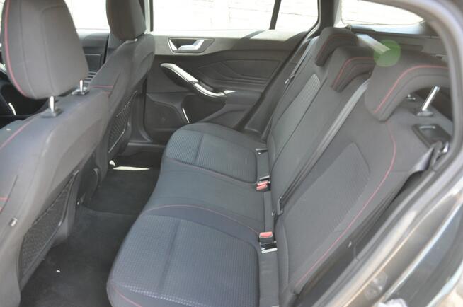 Ford Focus 1.5TDCi 120KM ST-Line Mały przebieg LED Navi Asystenci Super stan