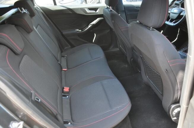 Ford Focus 1.5TDCi 120KM ST-Line Mały przebieg LED Navi Asystenci Super stan