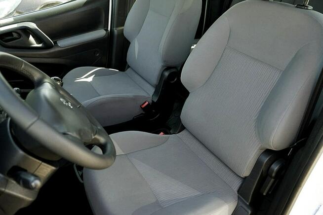 Peugeot Partner 1,6HDI 5 osób, el. szyby, 2013r.