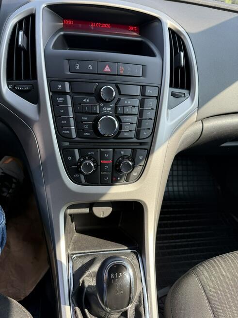 Opel Astra 1,4 benzyna ładna opłacona .