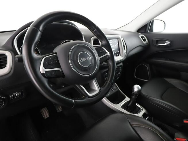Jeep Compass pdc navi kamera manual el fotele skora