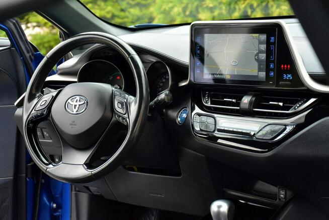 Ledy Radar Navi Kamera KeylessGo ParkAssist BLIS Alu18" Aso Toyota