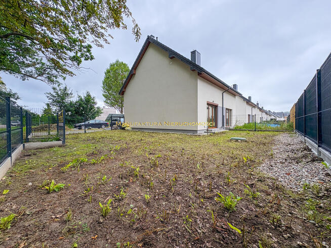 Nowy dom z ogrodem na wynajem