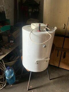 Sprzedam mały bojler elektryczny 40 L