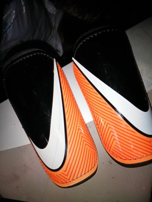 Nagolenniki Nike dziecięce