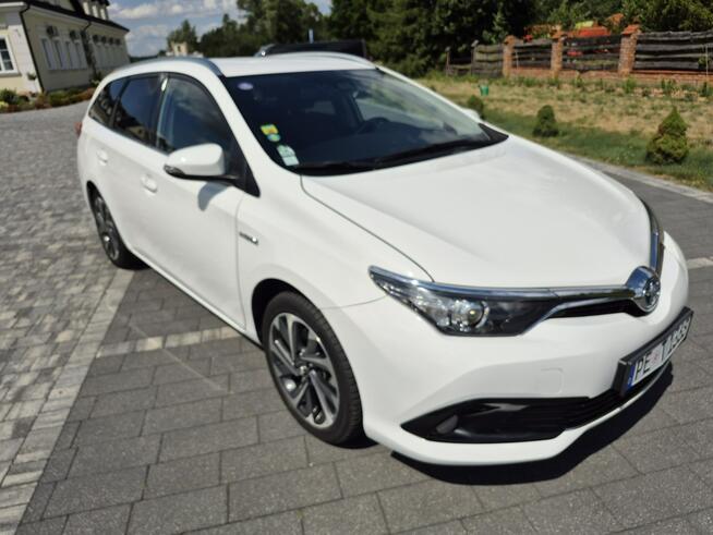 Toyota Auris 1.8 hybrid climatronic kamera grzane fotele