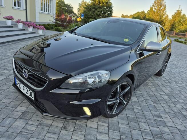 Volvo V40 2.0d 190km R-DESIGN navi full led chromy